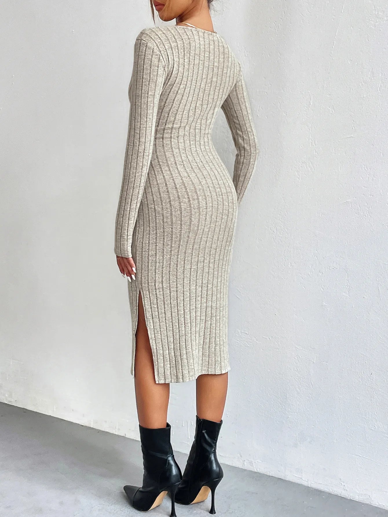Elara - Robe côtelée chic