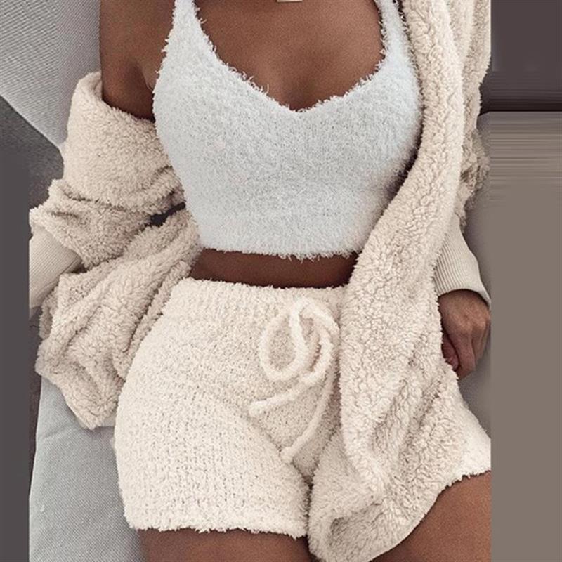 Ensemble trois pièces pour dames à la mode